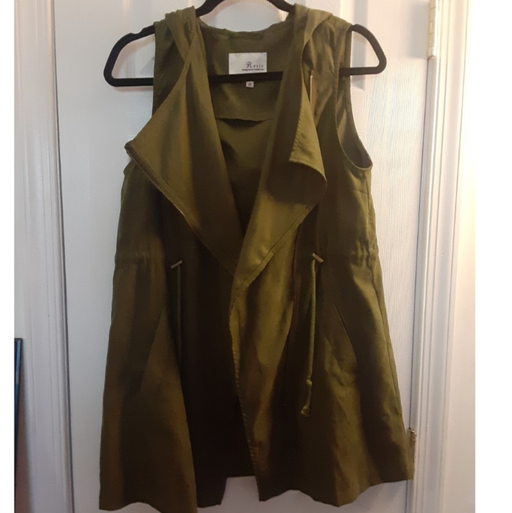 Camo Green Sleeveless Jacket/Vest